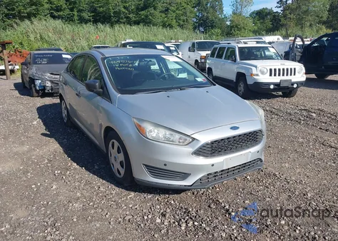 2016 Ford Focus S from USA, damaged, VIN 1FADP3E20GL352969